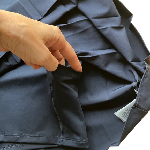 Tommy Bahama Everyday Active Pleated Skort Navy Blue Women’s L NWT - Picture 10 of 10